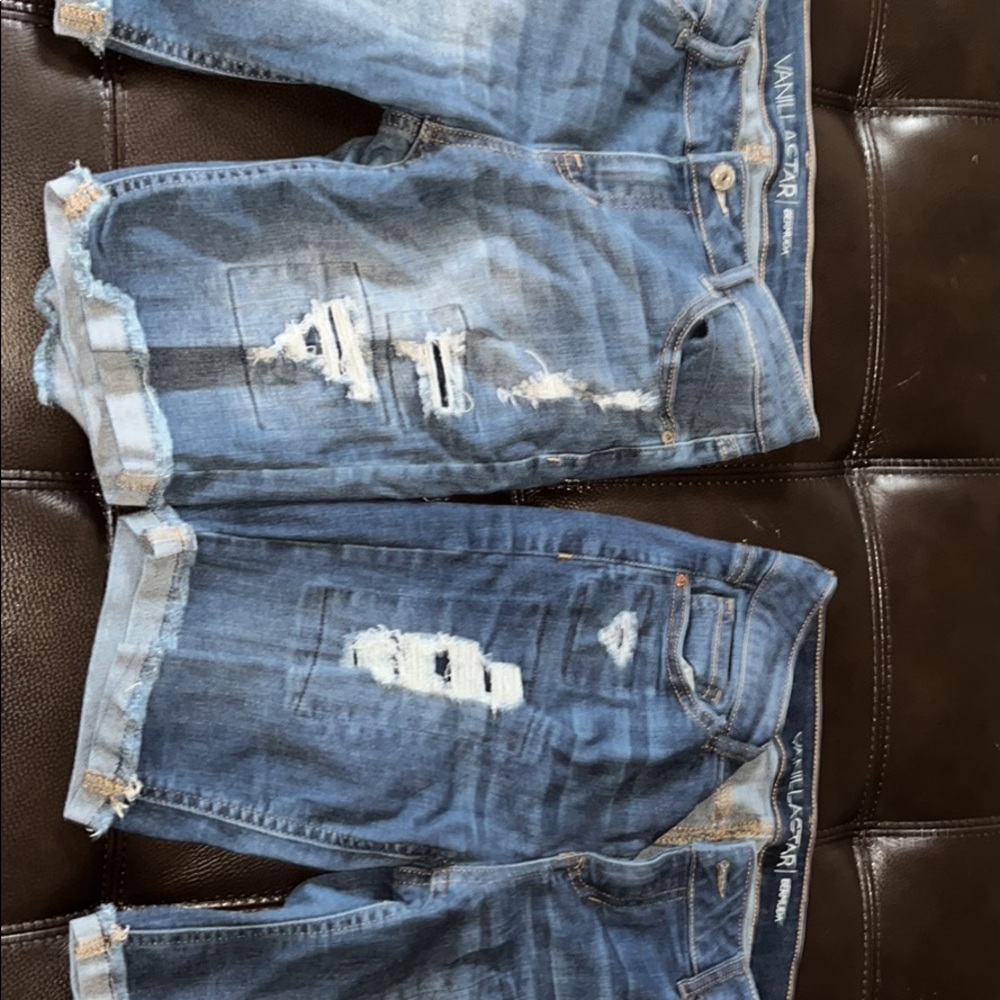 Vanilla Star Bermuda Shorts